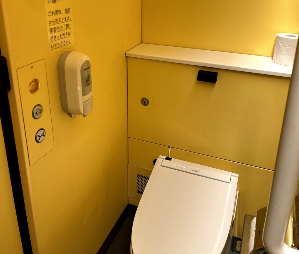 ラビュー車内トイレの写真